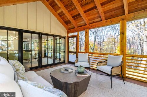 603 Gravers Ln, Philadelphia PA 19118-2806 exterior