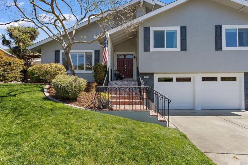 896 Rose Dr, Benicia, CA 94510-3603