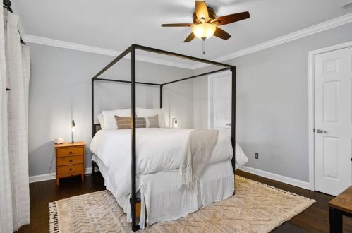 1239 Brookhaven Park Pl, Atlanta GA  30319-4570 exterior