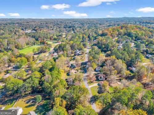 543 Charing Cross Dr, Marietta GA  30066-2556 exterior