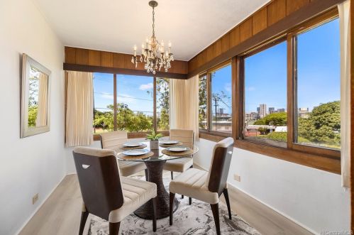 2024 Manoa Rd, Honolulu HI  96822-2120 exterior