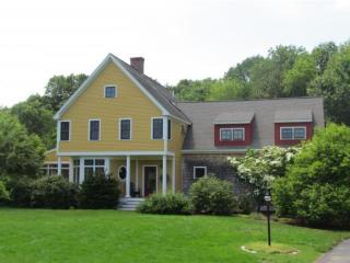 3 Country Farm Rd, Stratham, NH 03885-2536
