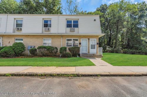 100 White St, Tinton Falls, NJ 07724-4856