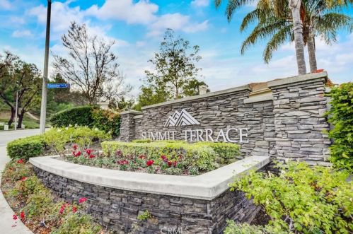 949 Lone Pine Ln, Anaheim CA  92808-2309 exterior