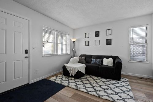 17164 Ford Dr, Aurora CO  80017-3204 exterior