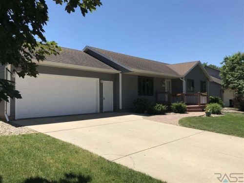301 Spruce St, Corson, SD 57005-1946