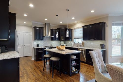 50 Forest Ave, Palatine, IL 60074-5418