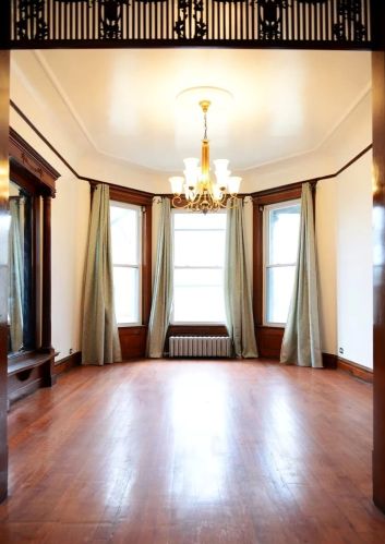 4734 Prairie Ave, Chicago, IL 60615-1205