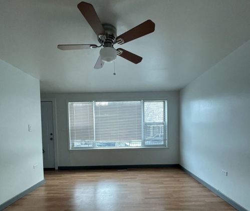 316 42nd Pl, Chicago, IL 60609-2818
