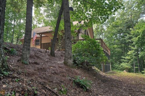 122 Navigator Ln, Tiger, GA 30576-1837