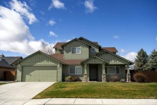 2137 20th Ct, Eagle Crest, OR 97756-7667
