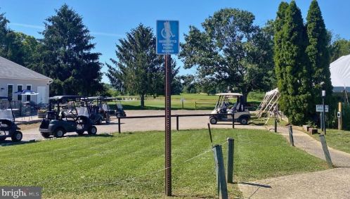 384 Turnberry Dr, Charles Town WV  25414-3930 exterior