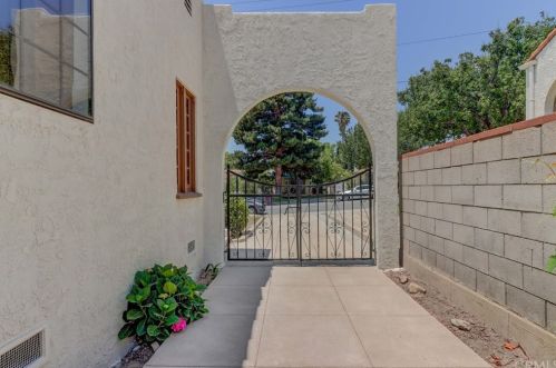 1448 Pacific Ave, Glendale CA  91202-1616 exterior