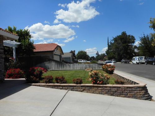 2131 Smokey Ct, Los Banos, CA 93635-5102