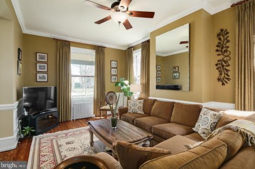 316 Washington Ave, Tavistock NJ 08033-3327 exterior