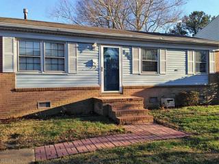 138 Alaric Dr, Hampton, VA 23664-1950