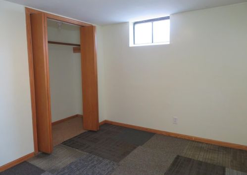 1377 Ames Ave, Saint Paul MN  55106-3518 exterior