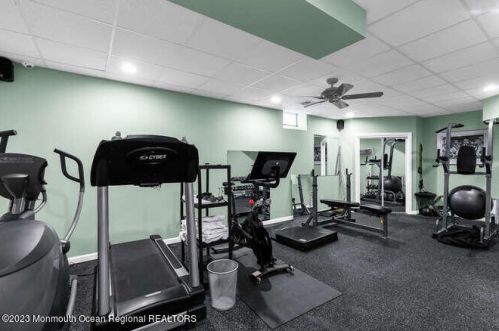 15 Pegasus Dr, Tinton Falls NJ 07724-2875 exterior