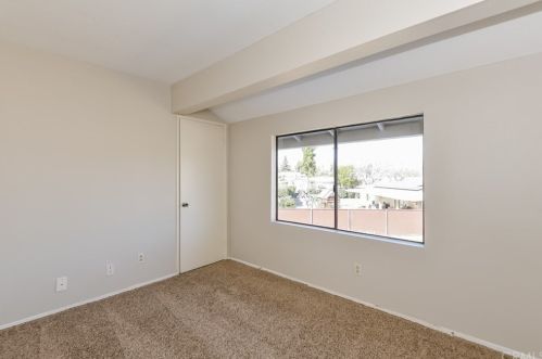 11211 Green Arbor Dr, Riverside CA  92505-2532 exterior