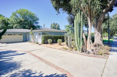 3440 Mono Dr, Riverside CA  92506-2118 exterior