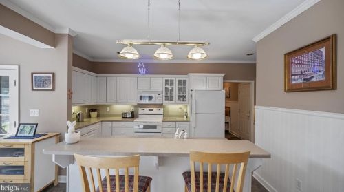 194 Eastland Dr, Charles Town, WV 25414-4253