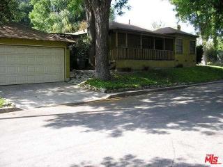315 Ruberta Ave, Glendale, CA 91201-2730