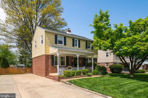 406 Briarwood Ave, Tavistock, NJ 08033-2910