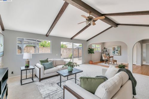 271 Goodrich St, Hayward, CA 94544-3407