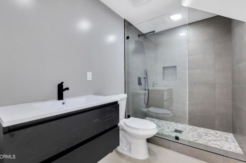 3132 Sparr Blvd, Glendale CA  91208-1663 exterior