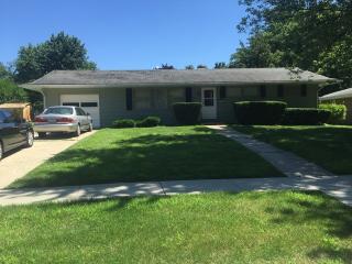 935 Scott Dr, Hoffman Estates IL  60156 exterior