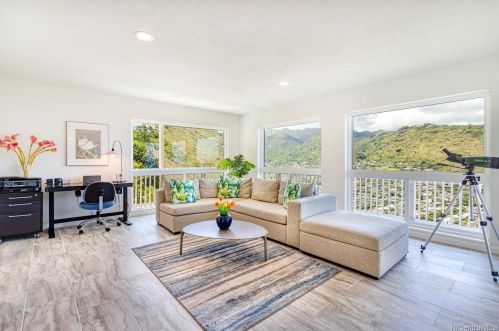 5307 Poola St, Honolulu HI  96821-1536 exterior