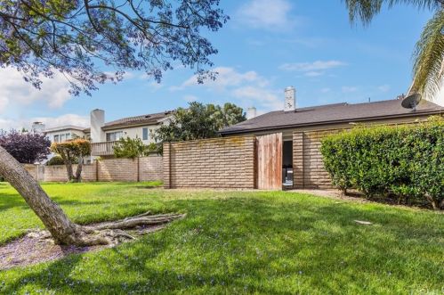 20 Spicewood Way, Irvine CA  92612-2721 exterior