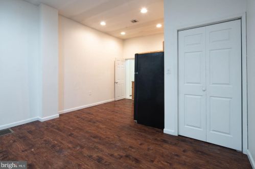 815 16th St, Philadelphia PA  19146-2120 exterior