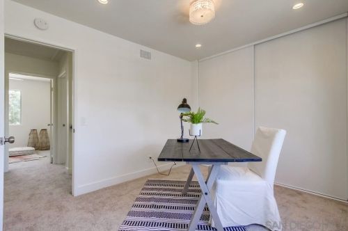 1376 Darwin Dr, Oceanside CA  92056-6618 exterior