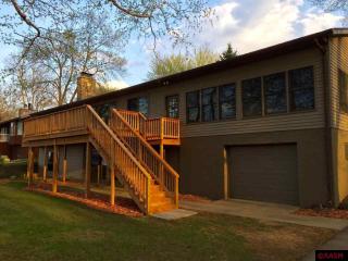 1102 Bakers Bay Rd, Kasota, MN 56050-9600