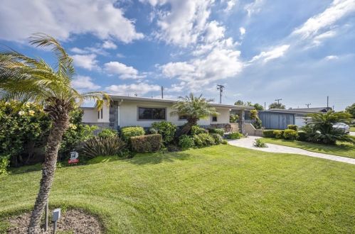 9458 Hoback St, Bellflower, CA 90706-2211