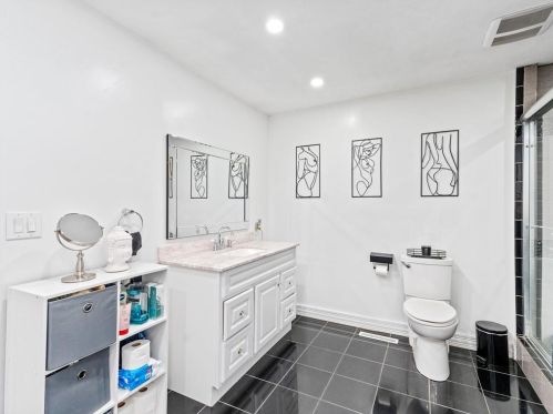 32 Andover St, Providence RI  02904-3924 exterior