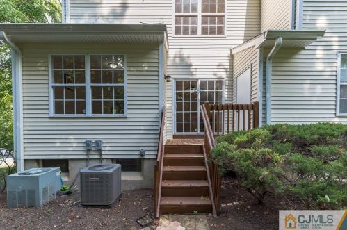 5 Garfield Way, Princeton NJ  08540-1669 exterior