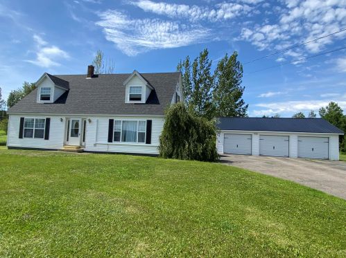 7 Harrison Ave, Fort Fairfield, ME 04742-1250