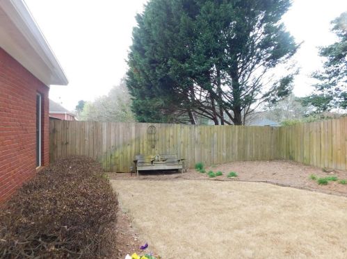 2000 Glenhurst Dr, Lithonia, GA 30078-6774