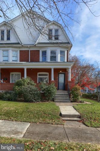 203 Paxtang Ave, Harrisburg, PA 17111-1841