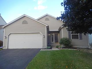 3168 Menzola Dr, Columbus, OH 43228-9011