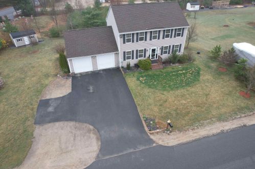 5 Fessenden Ln, Weare, NH 03281-4448