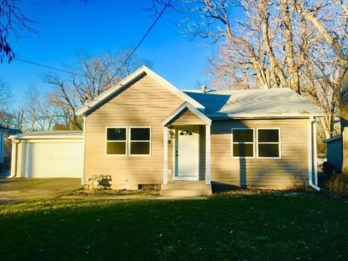 414 Superior Ave, Jacksonville, IL 62650-3324