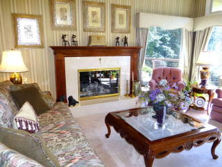 10016 Lakeshore Ave, Vancouver, WA 98685-4747
