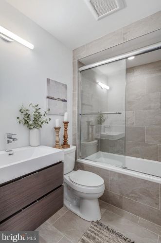 1342 19 St, Philadelphia PA  19146-4665 exterior