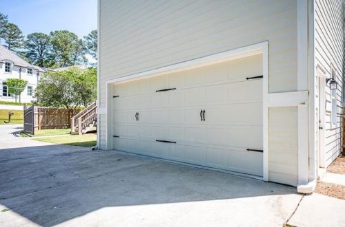 4437 Carmain Dr, Atlanta GA  30342-3503 exterior