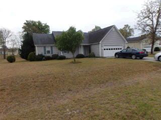 197 Wheaton Dr, Richlands, NC 28574-8192