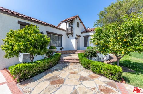 1423 Ardmore Ave, Glendale, CA 91202-1515