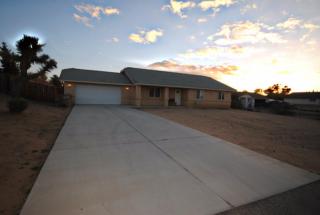 18383 Willow St, Hesperia, CA 92345-5546